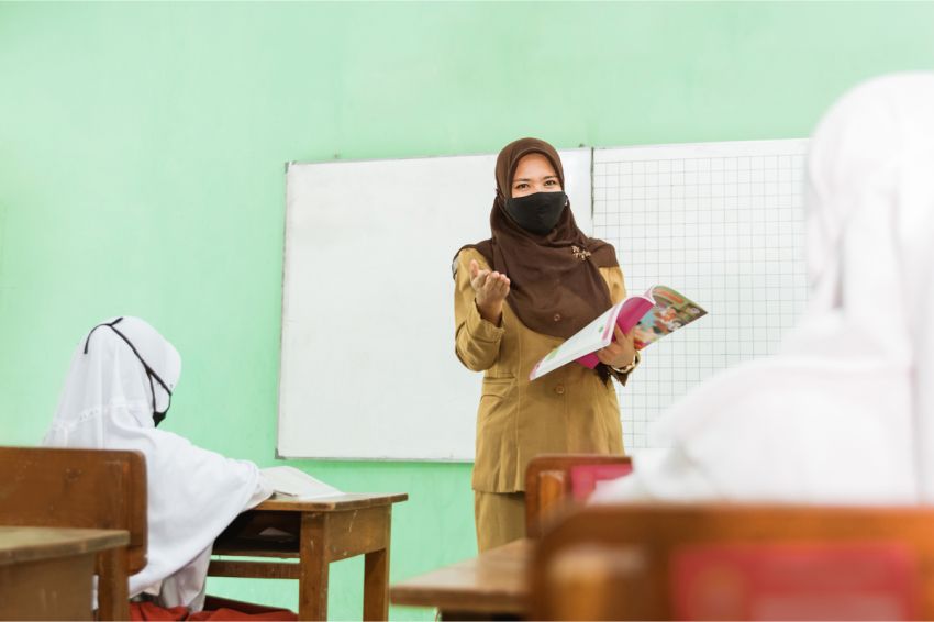 Prabowo Alokasikan Rp 178,7 Triliun untuk Tunjangan Guru dan Dosen, P2G Soroti Anggaran MBG