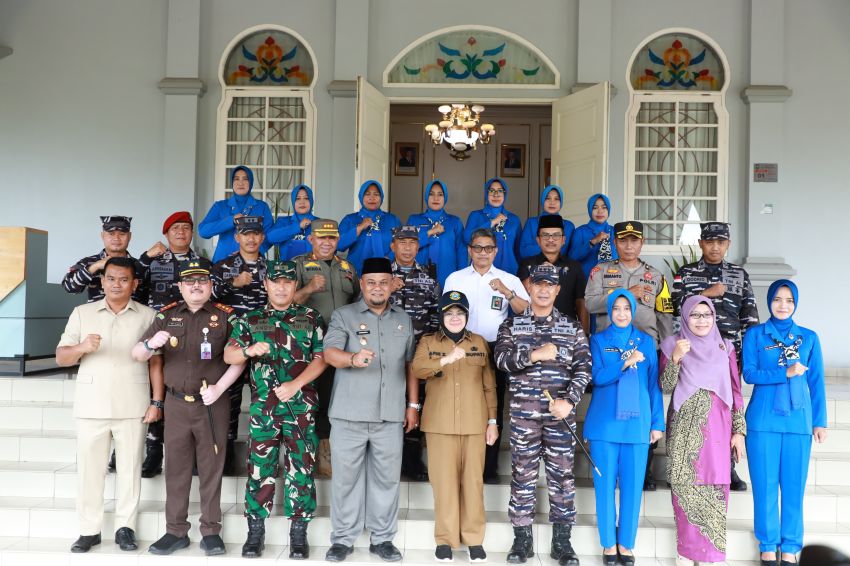 Lanal Dumai Gelar Bakti Sosial, Bupati Afni Sebut Wujud Sinergi Pemkab dan TNI