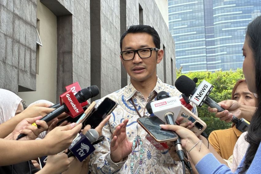KPK Geledah Rumah Dinas Plt Gubernur Riau SF Hariyanto