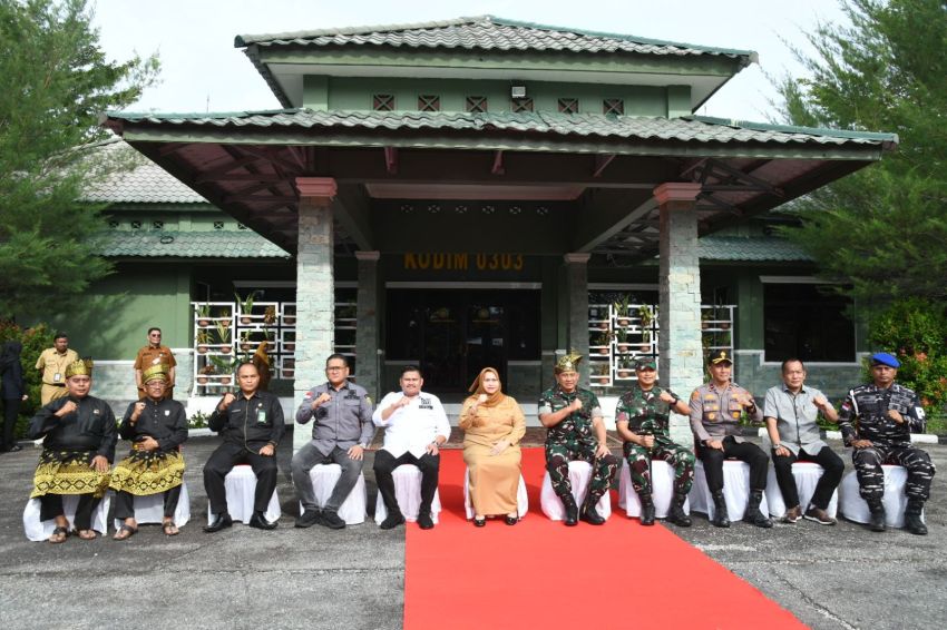 Bupati Kasmarni Sambut Kedatangan Danrem 031 Wira Bima di Makodim 0303 Bengkalis