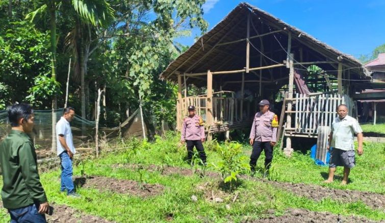 Polsek Bantan Tinjau Lahan Bakal Ditanami Jagung Bersama Warga Desa Bantan Tengah